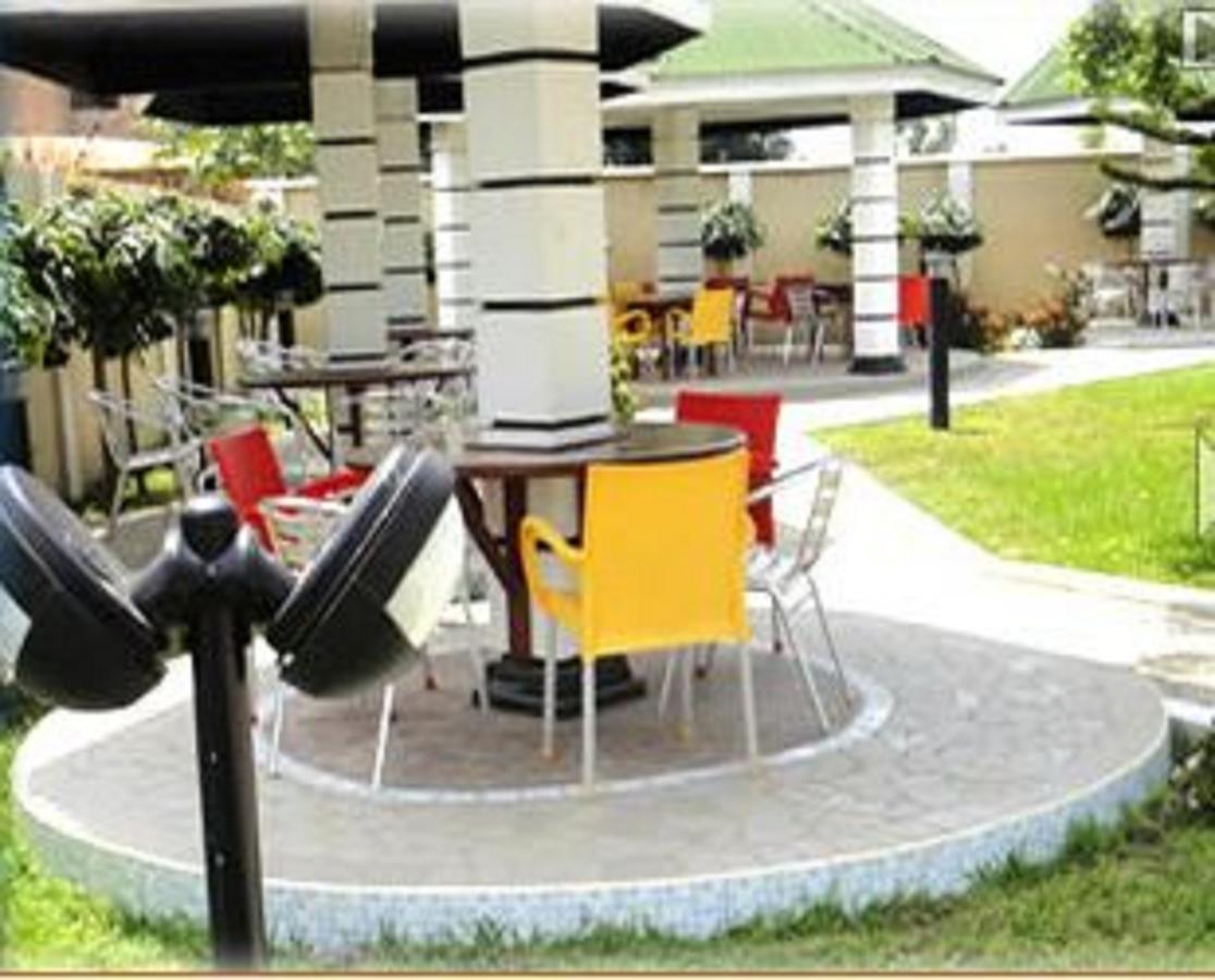 Brookvale Hotel Weija Exterior foto